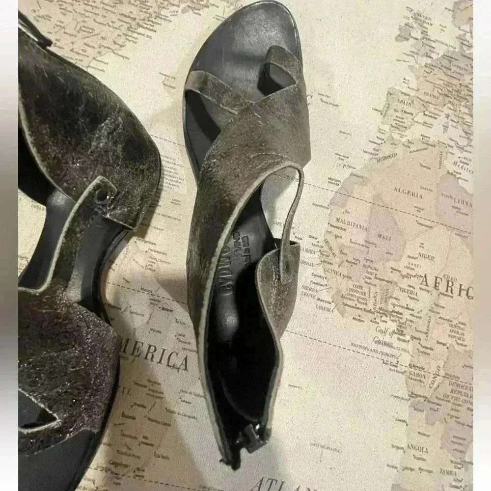 Cydwoq Vintage Shoes Women’s 38.5 Metallic Sandals Handmade Leather USA 339$ - Picture 5 of 10